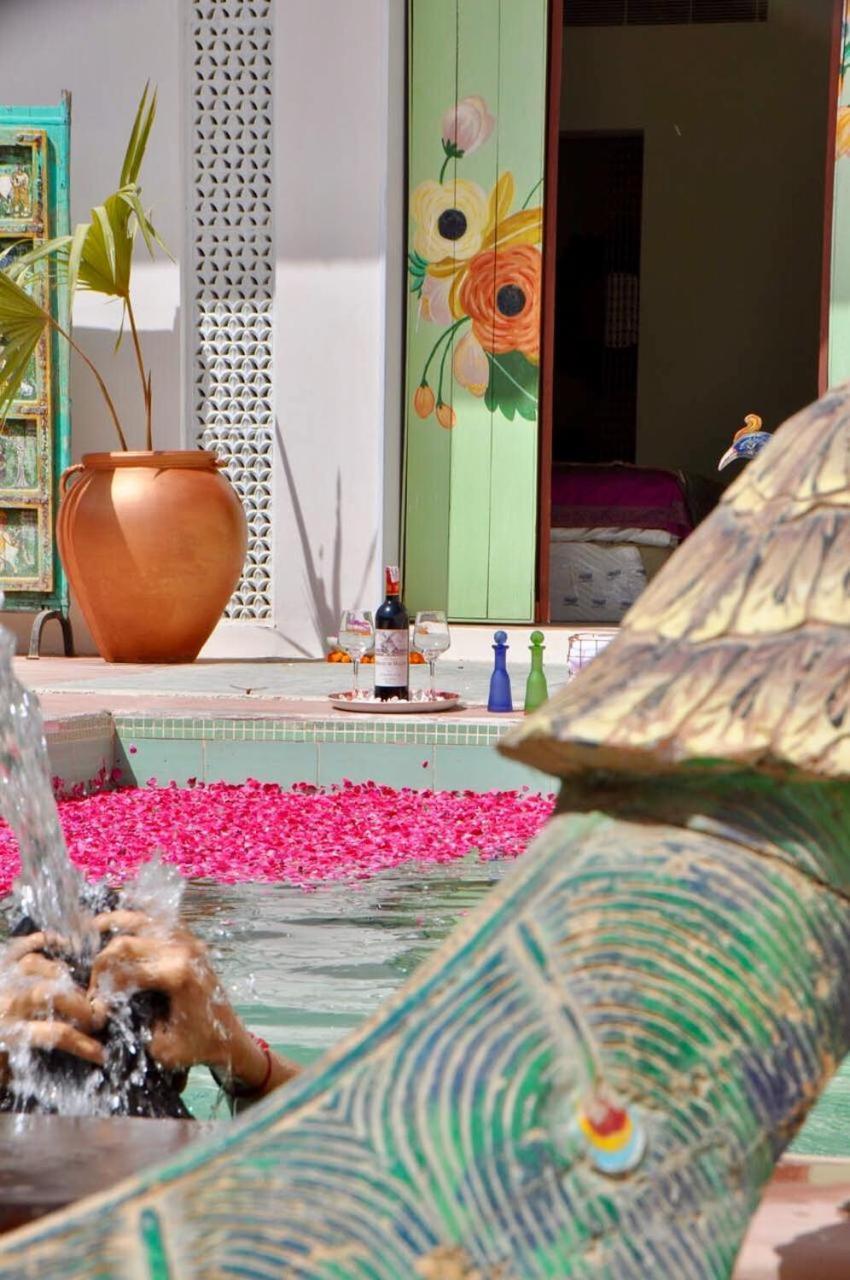Parijat Private Pool Villa 1, 2 And 3 Bhk Udaipur Buitenkant foto